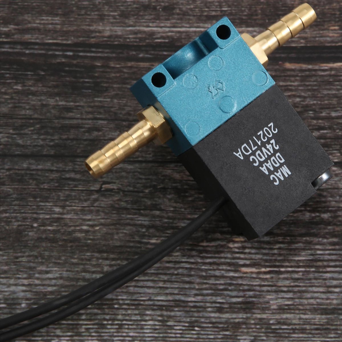 Electronic Boost Control Solenoid Valve 3 Port - صمام تحكم إلكتروني ثلاثي المنافذ SDFC