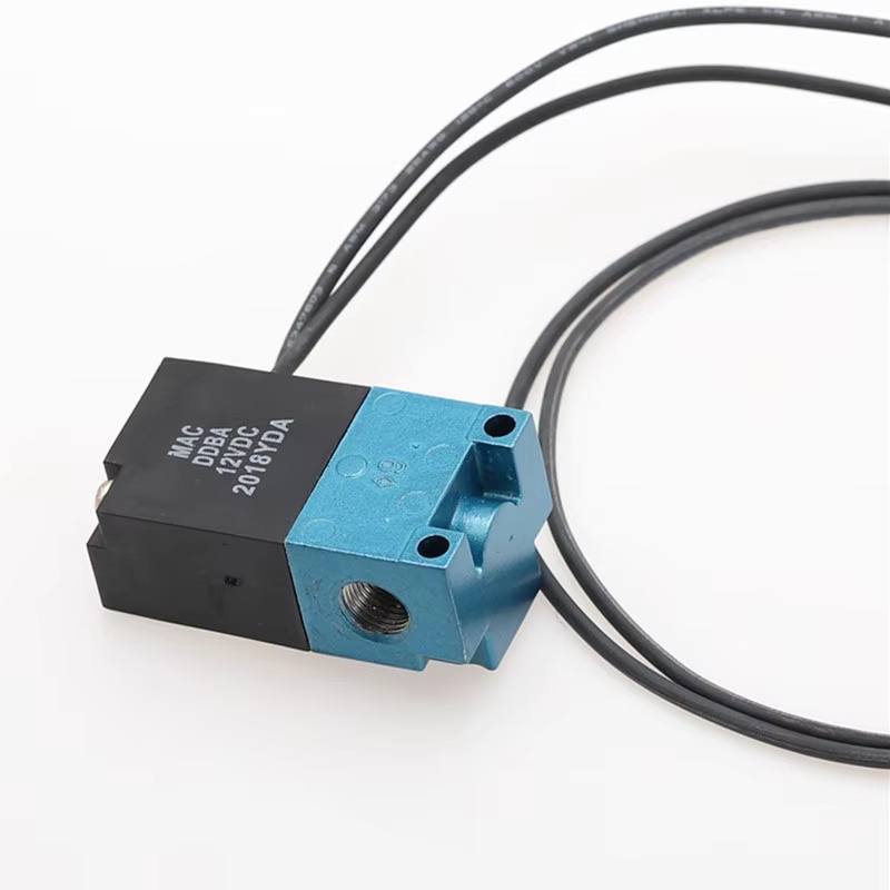 Electronic Boost Control Solenoid Valve 3 Port - صمام تحكم إلكتروني بثلاثة منافذ لتعزيز